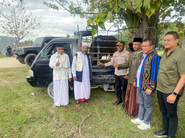 Kapolres Kupang Sumbang 2 Ekor Hewan Kurban di Hari Raya Idul Adha 1446 H