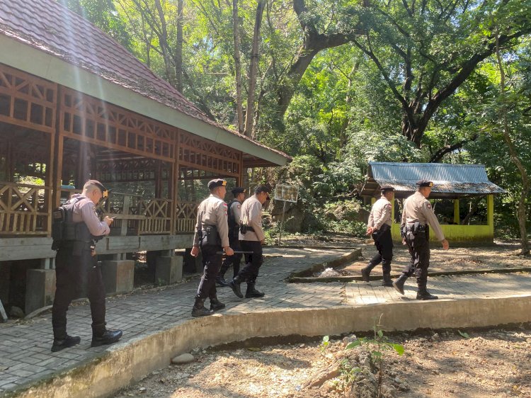 Cegah Premanisme, Regu Siaga Polres Kupang Sisir Pasar Lili dan Wisata Kolam Oenaek