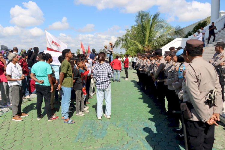 Polres Kupang Berhasil Amankan Aksi Unjuk Rasa Damai Forum Mahasiswa Nasional di Kantor Bupati Kupang