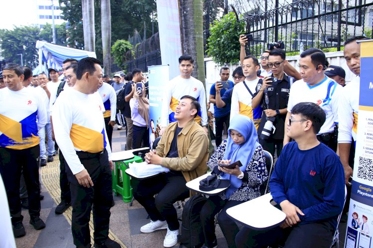Kapolri Hadiri CFD Bhayangkara Sport Day, Sapa Warga di Bundaran HI