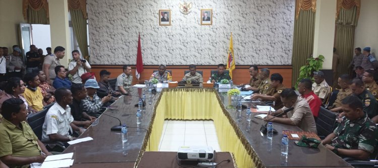 Polres Kupang Amankan Audiens Warga Eks Tim-Tim Terkait Sengketa Tanah Resettlement Naibonat dengan 172 Personel