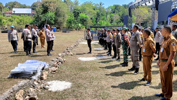 Polres Kupang Amankan Kegiatan KKR di Lapangan Umum Desa Tunbaun