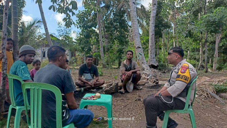 Bhabinkamtibmas Nekamese Ajak Warga Bijak Bermedsos, Jauhi Judi Online dan Miras