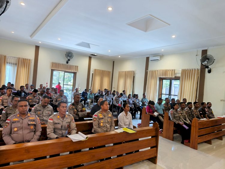 Polres Kupang Gelar Pembinaan Rohani dan Mental, Hadirkan Penyuluh Agama Katolik dari Kemenag Kabupaten Kupang