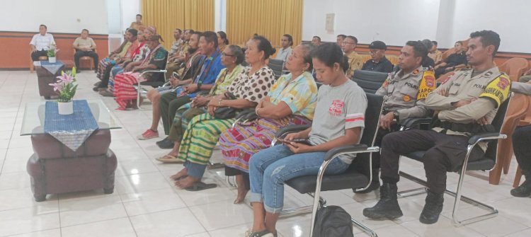 Polsek Fatuleu Amankan Aksi Damai Warga Naunu di Kantor Bupati Kupang