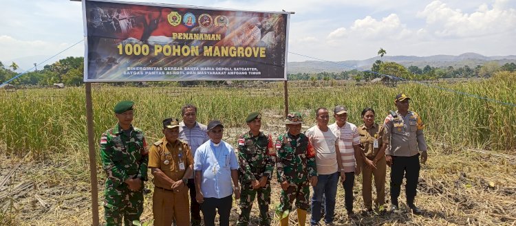 Polsek Amfoang Timur bersinergi dengan TNI dan Masyarakat sukseskan Penanaman 1200 Anakan Mangrove