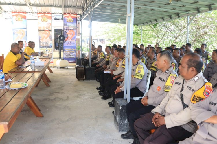Kapolres Kupang Tekankan Bhabinkamtibmas Jadi Teladan di Tengah Masyarakat