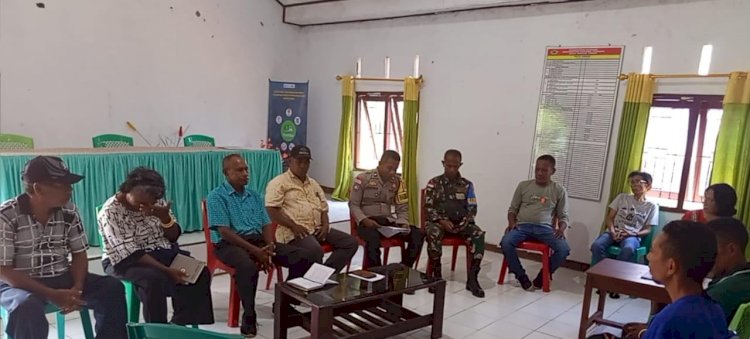 Bhabinkamtibmas Bersama Babinsa dan Pemerintah Desa Mediasi Persoalan Jual Beli Tanah Jalan Desa di Penfui Timur