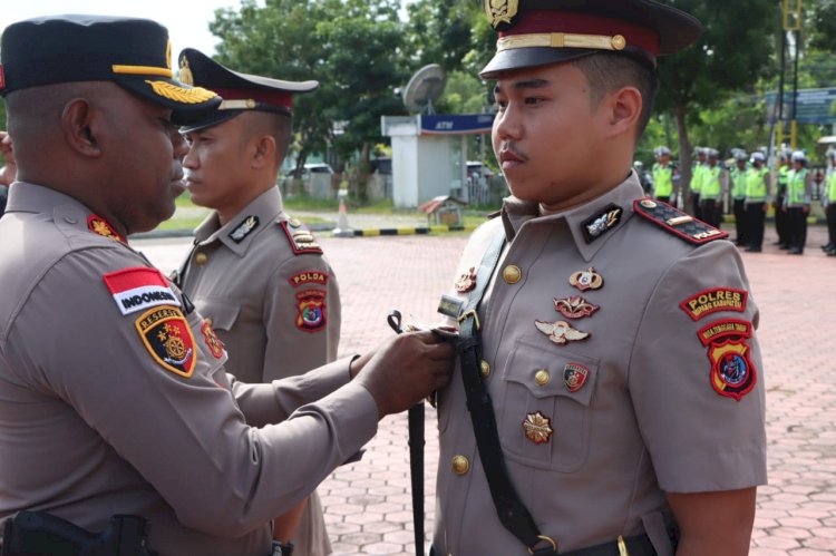 Kapolres Kupang Pimpin Sertijab Kapolsek, Tekankan Berpikir General dan Tuntaskan Kasus