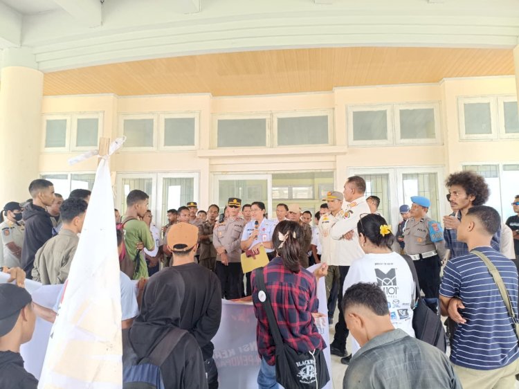 Polres Kupang Amankan Demonstrasi Tuntutan Kasus Dugaan Kekerasan Seksual di DPRD