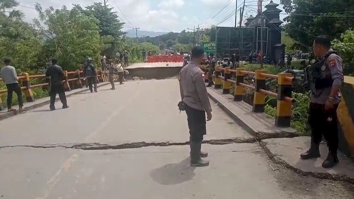 Oprit Jembatan Naibonat Amblas, Arus Lalu Lintas Dialihkan ke Jalur Alternatif Oesao