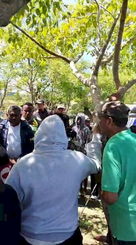 Aksi Heroik Kapolres Kupang Redam Kericuhan Dua Kelompok Warga di Fatuleu