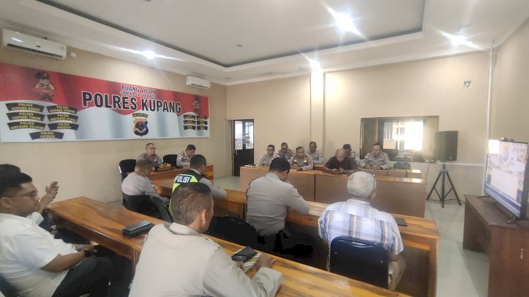 Tingkatkan Kinerja dan Pelayanan, Polres Kupang Ikuti Anev Mingguan Bersama Kapolda NTT secara Daring