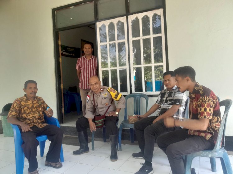 Cegah Gangguan Kamtibmas, Bhabinkamtibmas Polres Kupang Intensif Sambang dan Dialog dengan Warga Desa Binaan