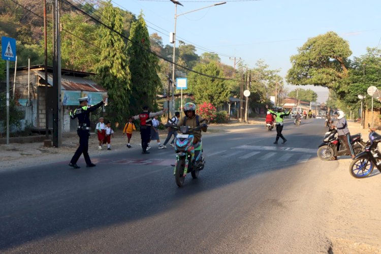 Kolaborasi Satlantas dan Satsamapta Polres Kupang Perkuat Pengamanan Jalur Timor Raya, Keselamatan Pengguna Jalan Jadi Prioritas