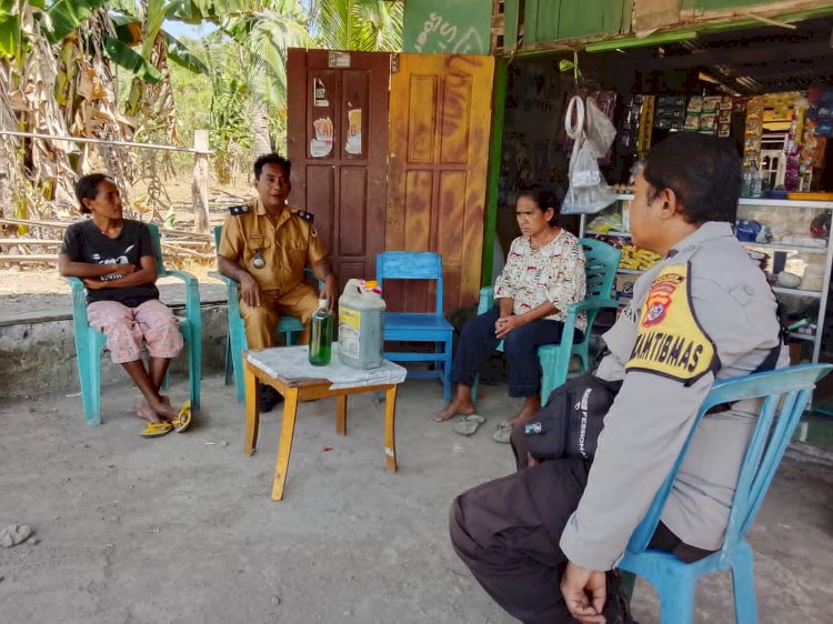 Dorong Masyarakat Tingkatkan Ketahanan Ekonomi, Bhabinkamtibmas Sambangi Warga Desa Tuakau