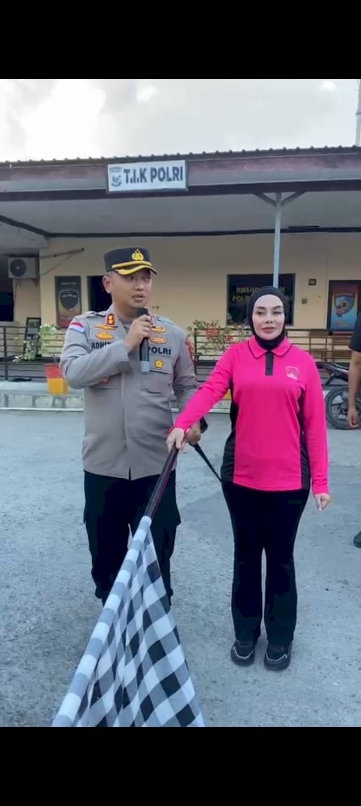 Kapolres Kupang Lepas Dua Truk Bantuan, Kepedulian Mengalir untuk Korban Bencana Flores