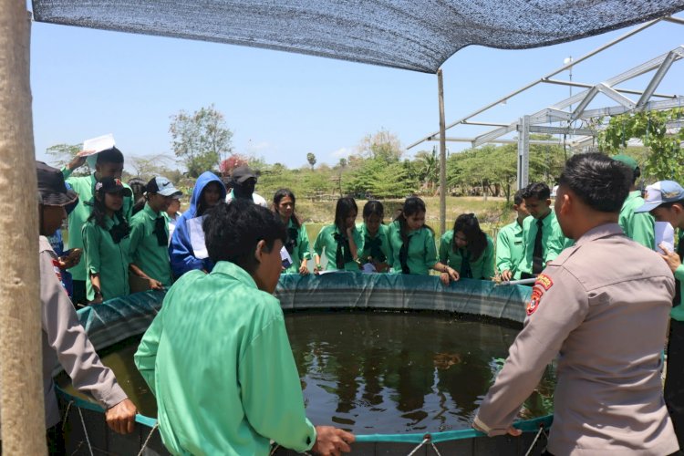 139 Siswa SMKN 1 Kabupaten Kupang Kunjungi Eko Wisata Tantya Sudirajati Polres Kupang