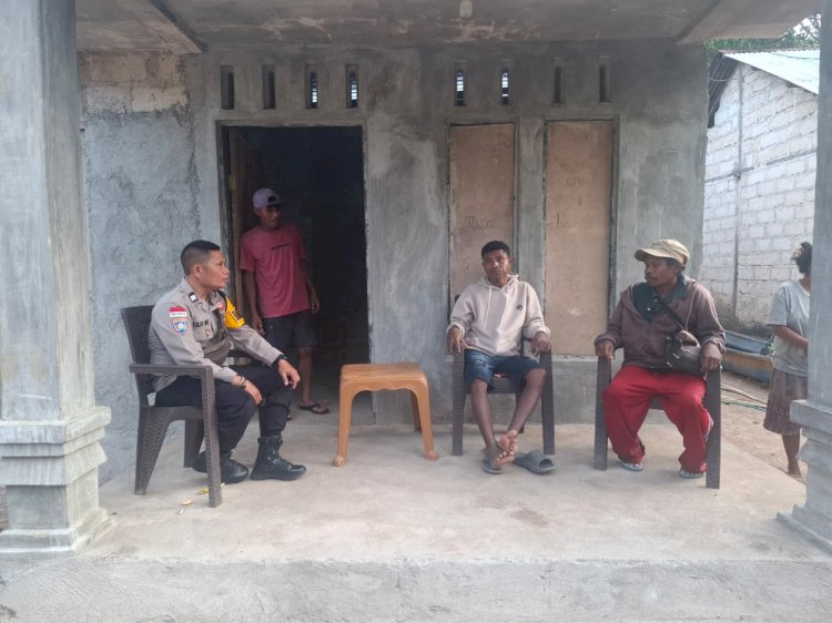 Cegah Karhutla, Bhabinkamtibmas Buraen Imbau Warga Tidak Membuka Lahan dengan Cara Dibakar