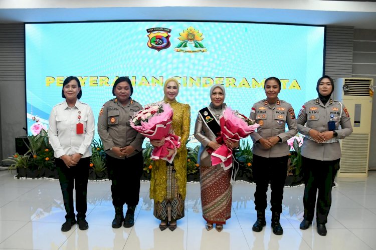 Serah Terima Ibu Asuh Polwan Polda NTT, Kapolda NTT Tegaskan Komitmen Tingkatkan Kapabilitas dan Prestasi Polwan