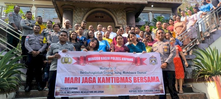 Gelar Minggu Kasih Polres Kupang, Perkuat Kedekatan Polri dengan Jemaat di Dua Gereja Sekaligus