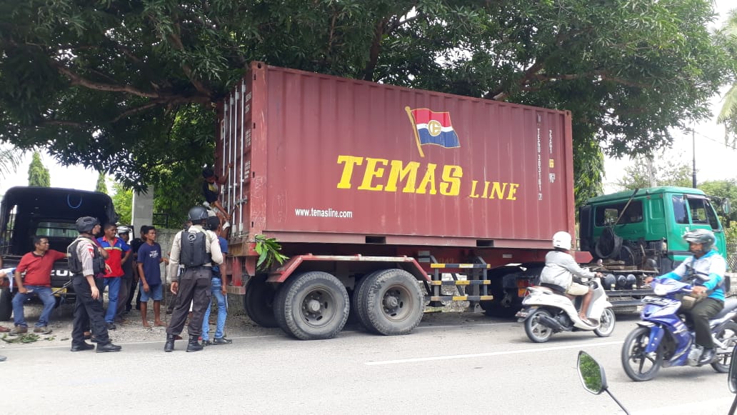 Satu kontainer logistik pemilu 2019 diamankan personil gabungan polres kupang