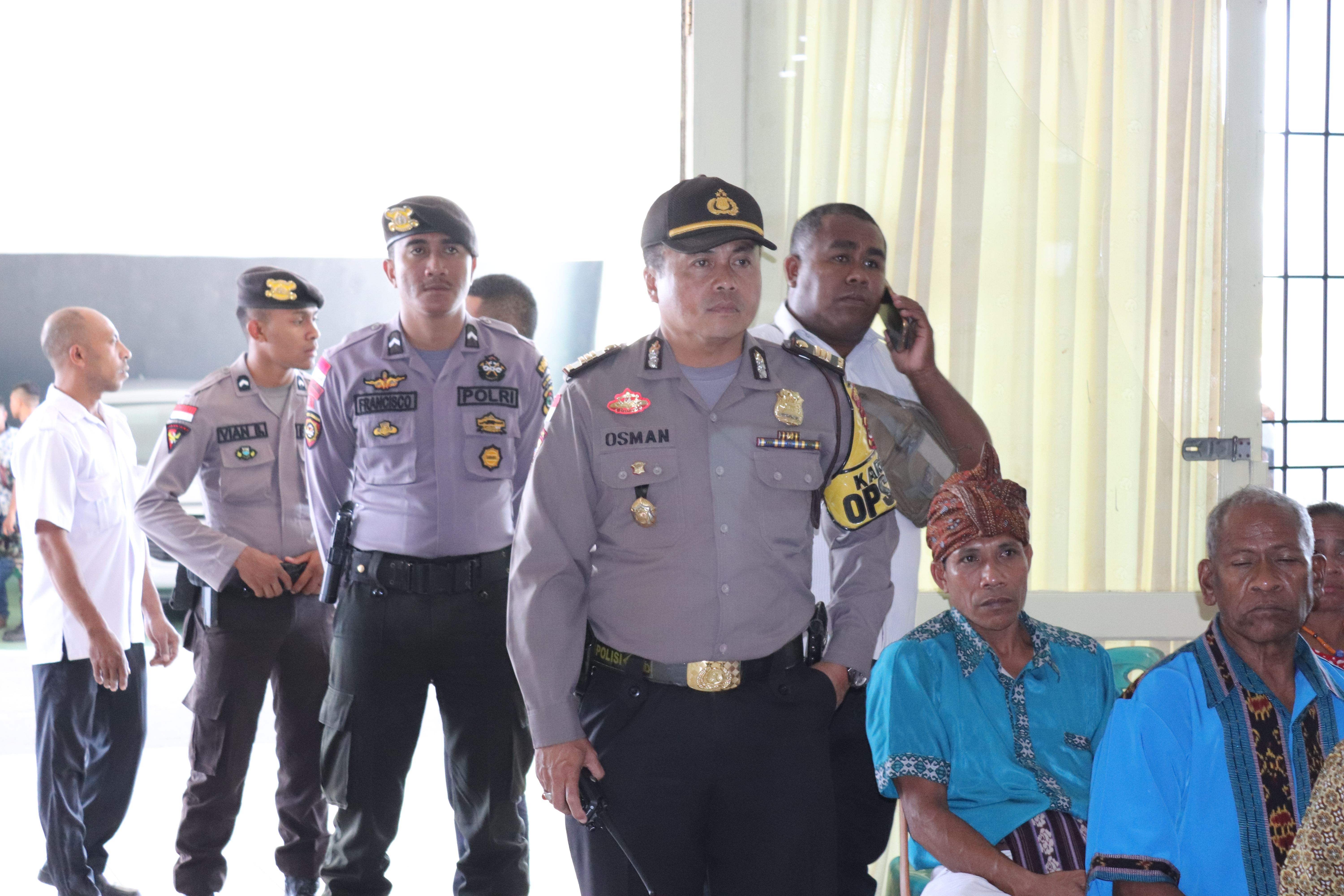 Polres Kupang mengamankan pelantikan Anggota DPRD Kab Kupang