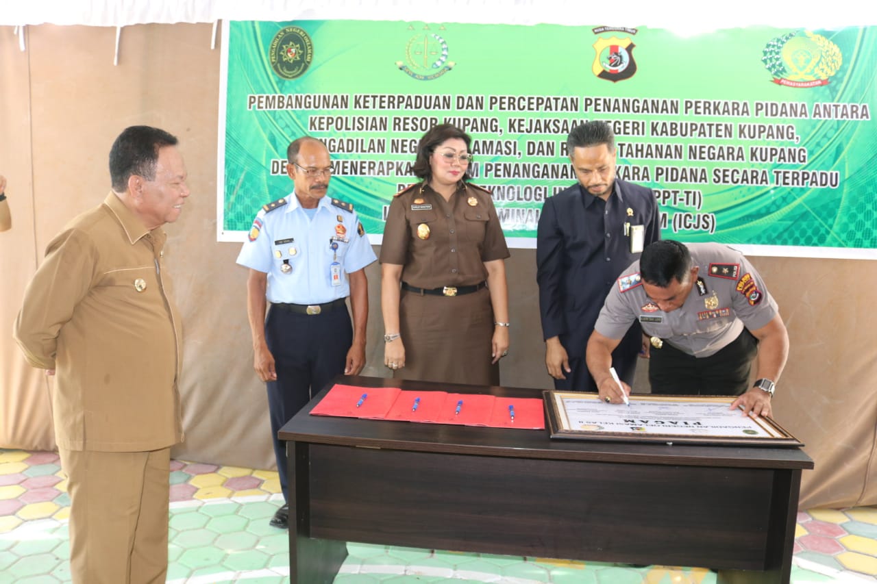 Polres Kupang tanda tangani MOU penanganan perkara pidana secara online