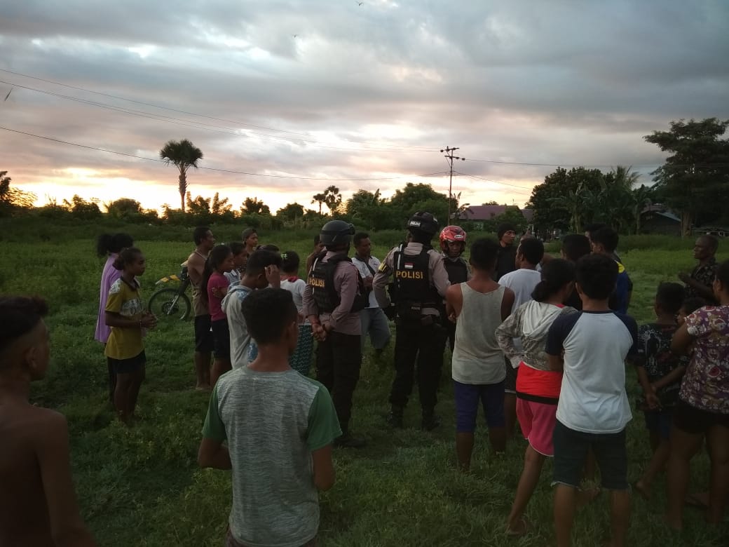 Personil gabungan Polres Kupang berhasil mengamankan perkelahian warga